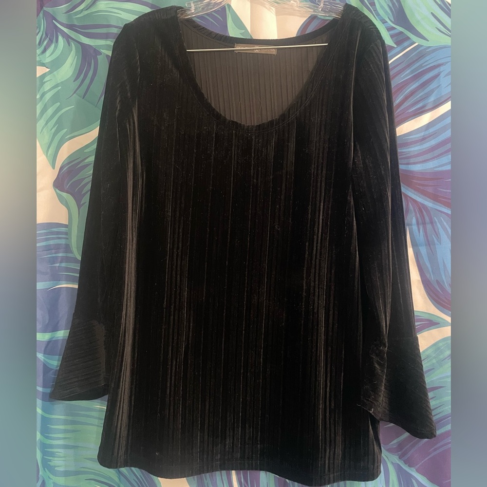 Chic Black Velvet Women's Blouse